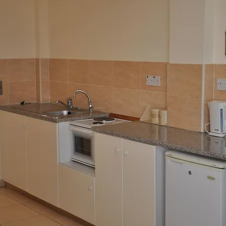 ماريلا الفندقية 3* Polis