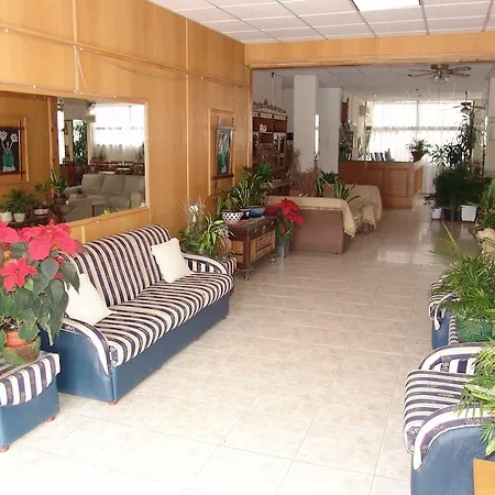 ماريلا الفندقية Polis