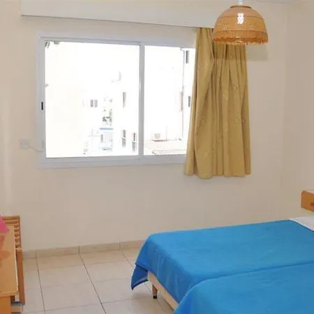 Mariela Apartahotel