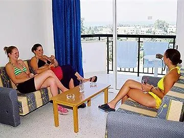 Apartahotel Mariela 3*