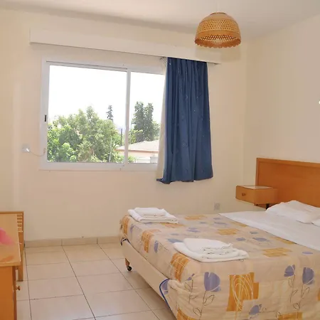 Mariela Apartahotel 3*