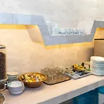 Mariela Aparthotel