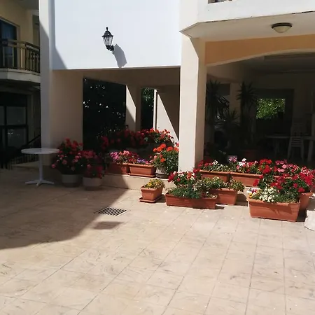 Mariela Hotel apartamentowy Polis