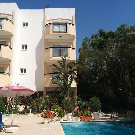 Lejlighedshotel Mariela Polis