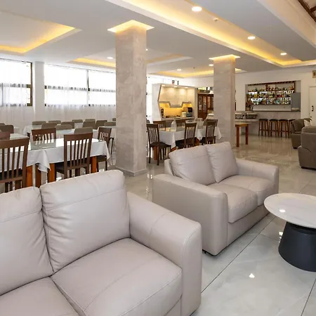 Mariela Aparthotel