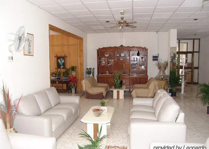 Aparthotel Mariela Polis