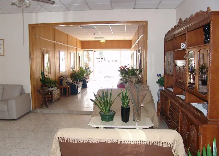 Aparthotel Mariela Polis