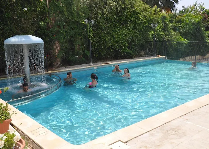 Mariela Aparthotel 3*